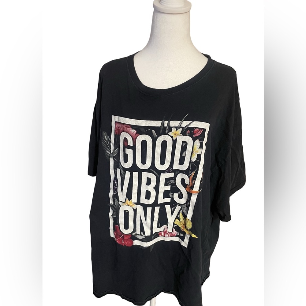 ODM “Good Vibes Only” Floral  Graphic Tee *make offers*